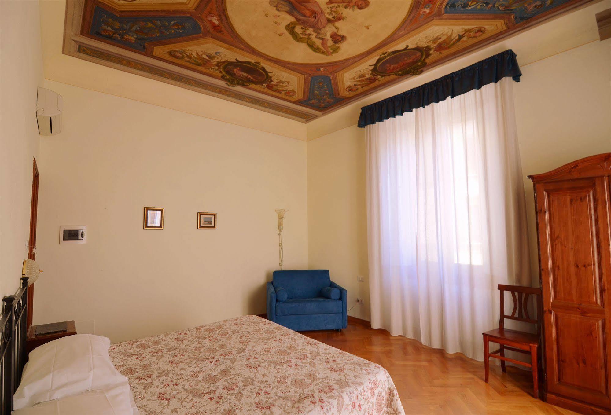Cimabue 9 Pensión 3*